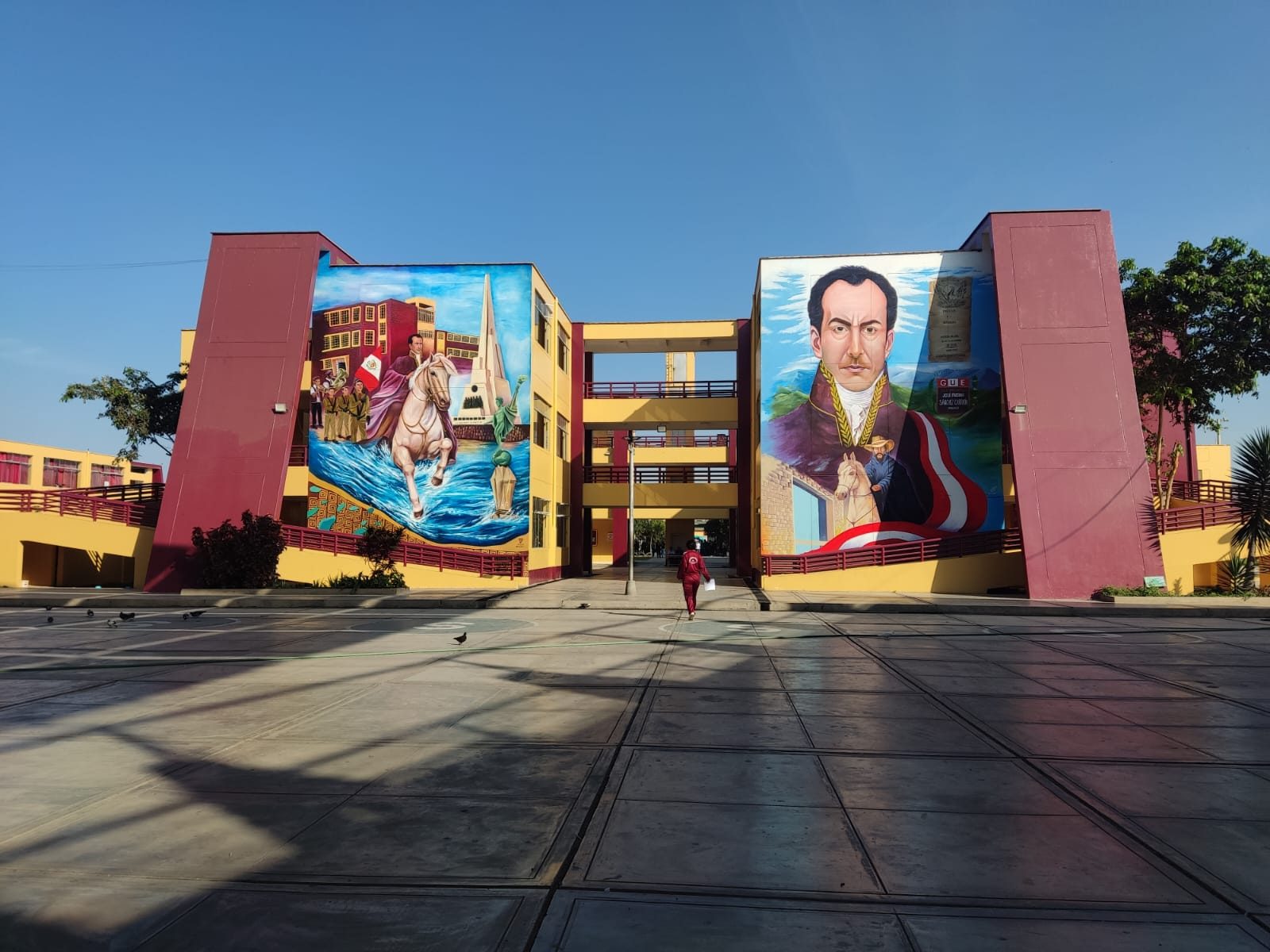 NUEVA FACHADA DE COLEGIO